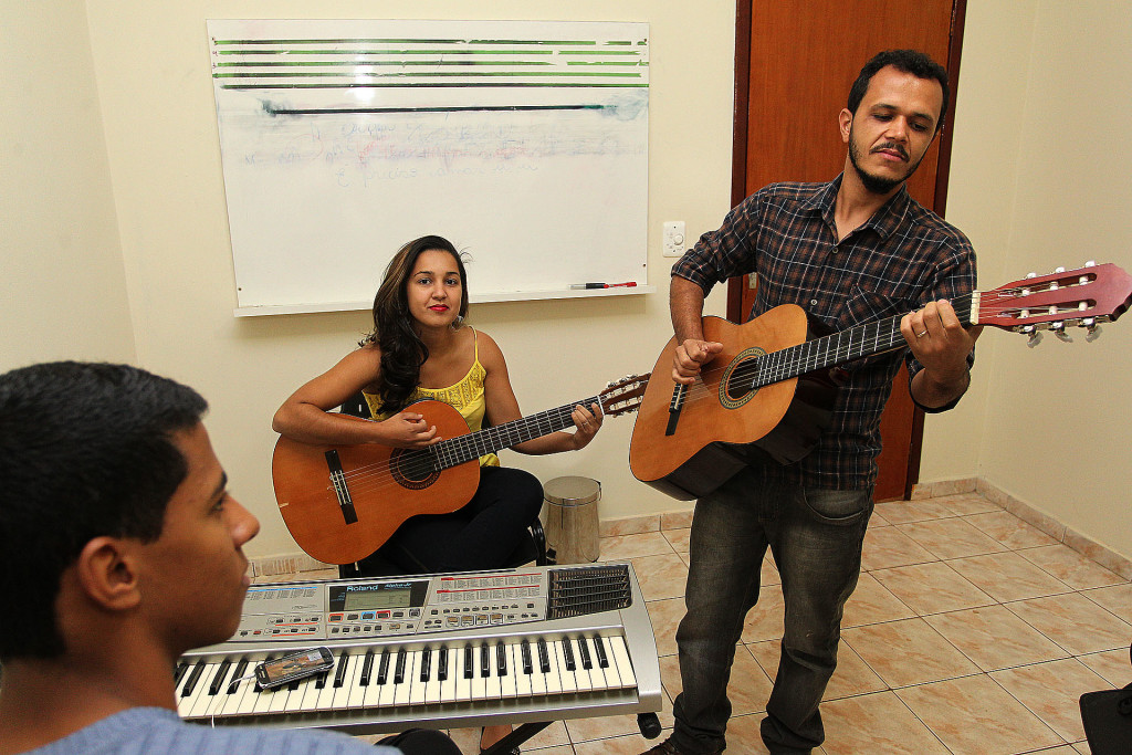 Jaqueline dos Anjos e Sérgio Santos são donos de uma escola de música no Arapoanga, em Planaltina. Com os R$ 6,7 mil que receberam pelo Prospera DF será utilizado na divulgação do negócio.
