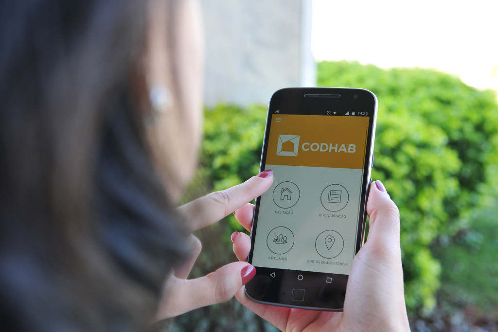 Serviços da Companhia de Desenvolvimento Habitacional do Distrito Federal (Codhab) estão disponíveis em um aplicativo de celular.
