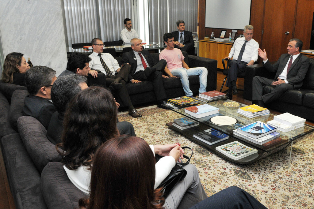 O governador Rollemberg reuniu-se com a cúpula da Polícia Civil do Distrito Federal nesta quinta-feira (11).