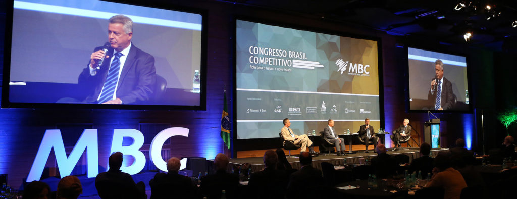 O governador de Brasília, Rodrigo Rollemberg, participou de um dos painéis do 14° Congresso Brasil Competitivo nesta terça-feira (21), em São Paulo, SP.