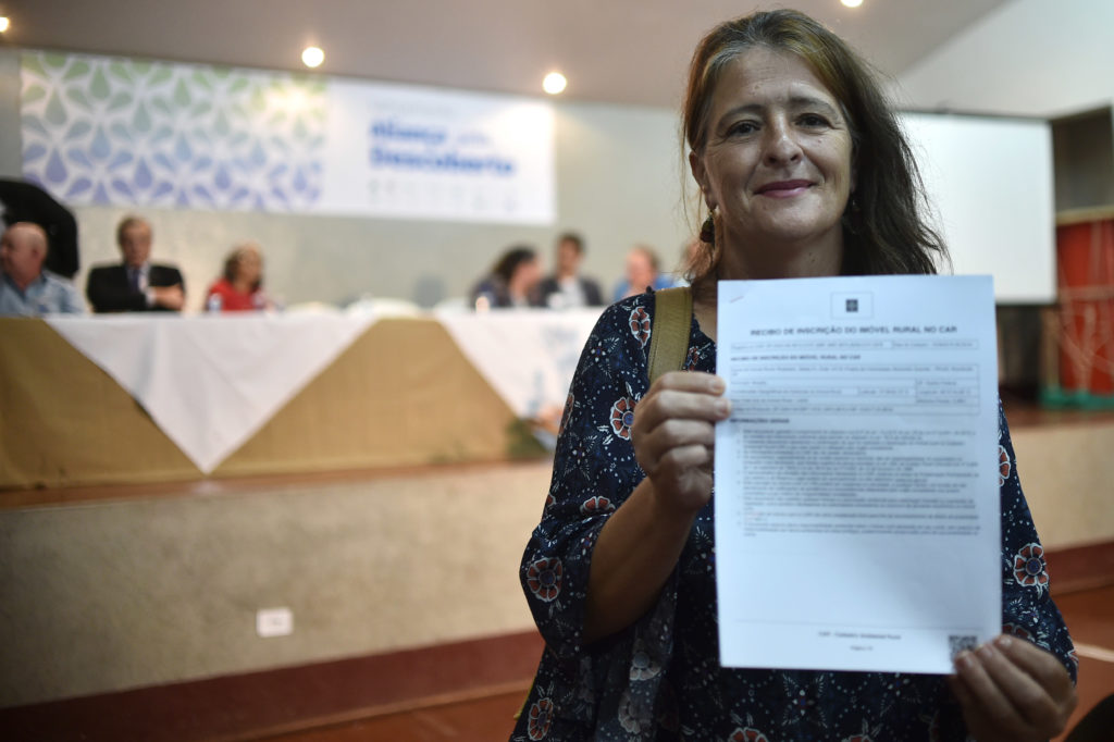 A moradora Marian Miranda de Andrade, de 52 anos, recebeu Cadastro Ambiental Rural.