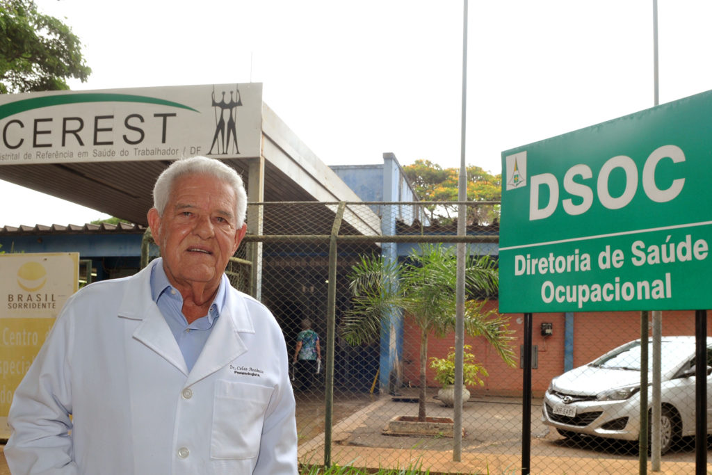 Celso Antônio Rodrigues, de 74 anos, é pneumologista e ingressou no quadro da Secretaria de Saúde em 1976. Mesmo após se aposentar, ele continuou trabalhando como voluntário.