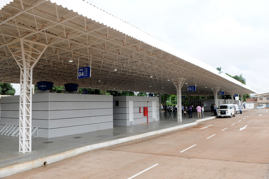 O novo terminal rodoviário de Taguatinga Sul foi entregue à população nesta terça-feira (1).