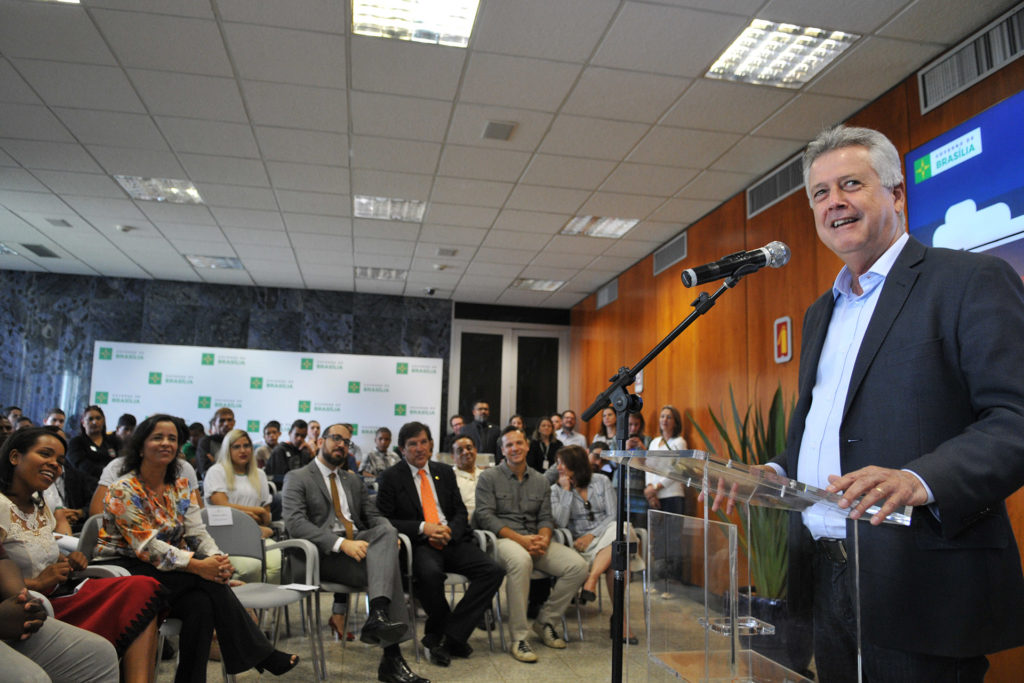 O governador de Brasília, Rodrigo Rollemberg, lançou a segunda edição do Programa Brasília + Jovem Candango.