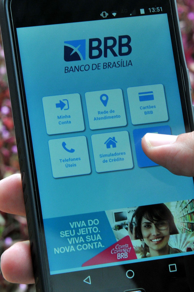 BRB Mobile: transações bancárias no smartphone.