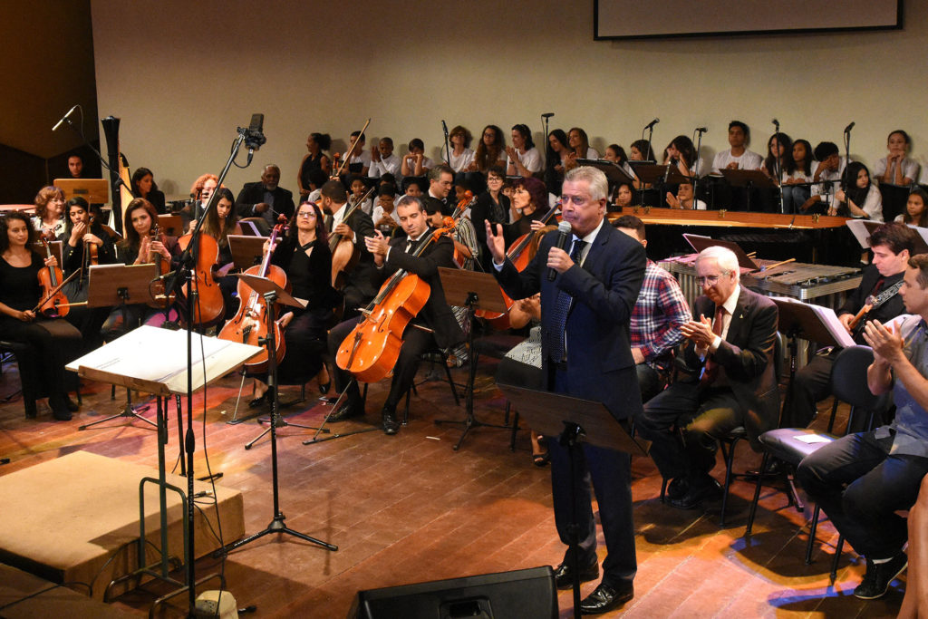 O governador Rodrigo Rollemberg prestigiou o concerto de abertura do ano letivo da Escola de Música de Brasília. 