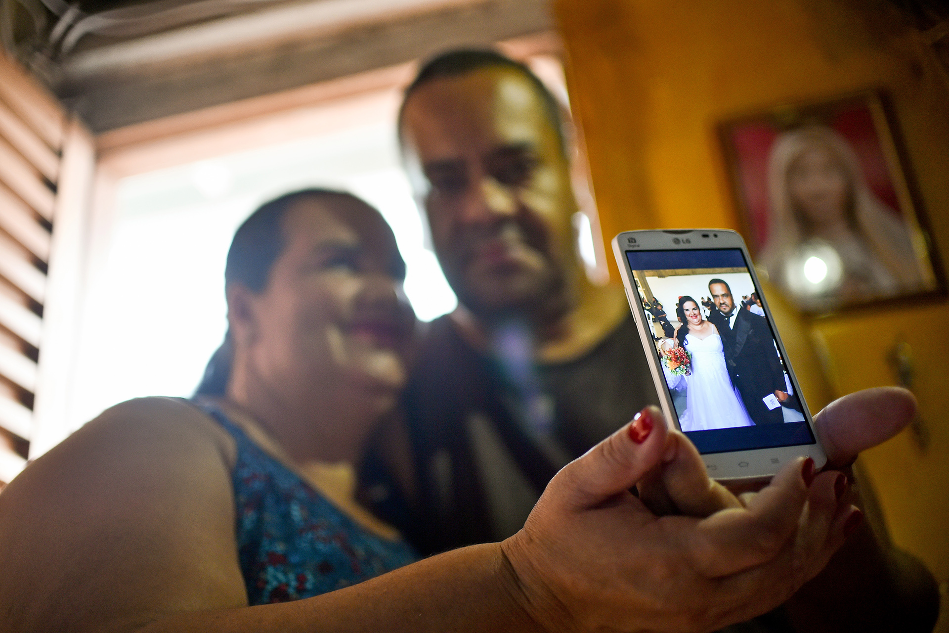 Andréia Cássia Alves, de 42 anos, e Sebastião Justino de Oliveira, de 48, foram um dos 68 casais a trocarem alianças no projeto Casamento Comunitário