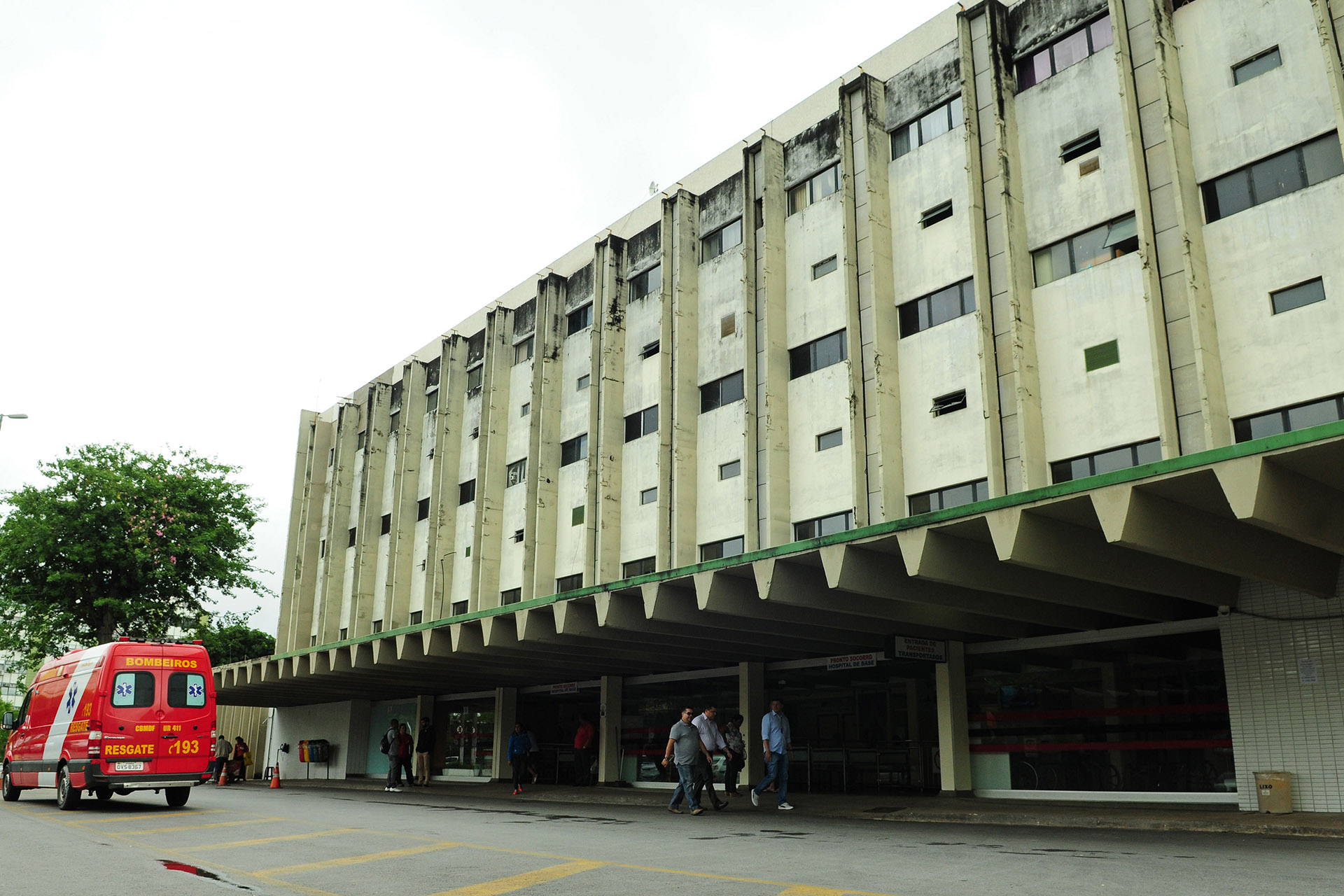 O Hospital de Base é o maior hospital público do DF com 548 leitos de internação, 82 de unidade de tratamento intensivo e 121 de pronto-socorro, além de 115 consultórios de ambulatórios