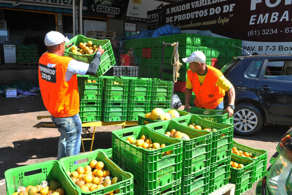 O programa Desperdício Zero, da Centrais de Abastecimento do Distrito Federal (Ceasa-DF), arrecadou, nos três primeiros meses de 2017, mais de 44 toneladas de alimentos.
