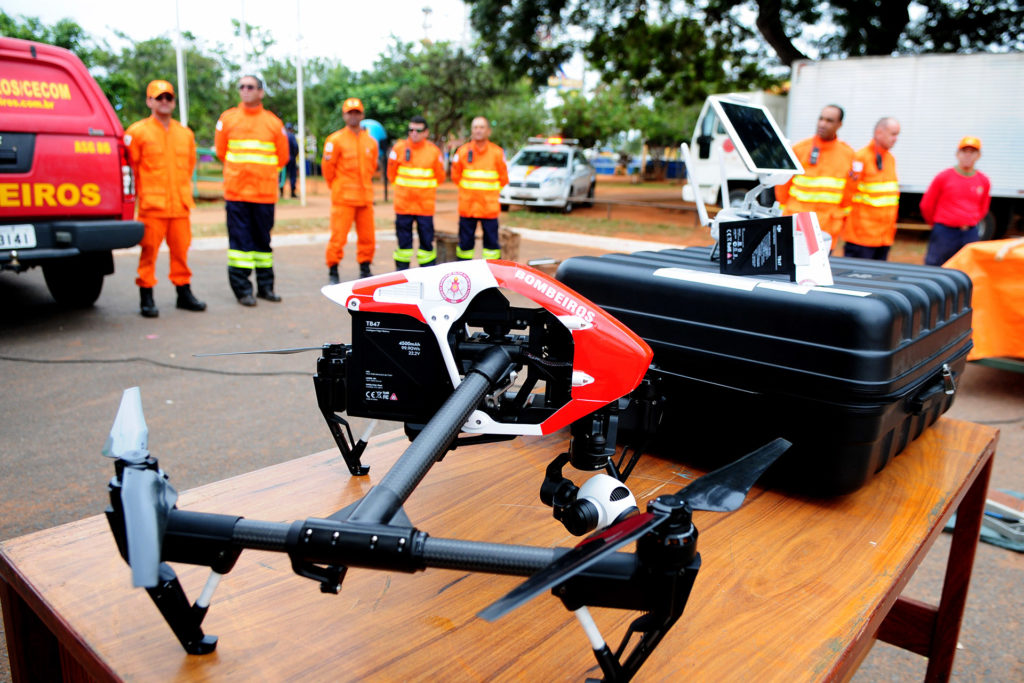 Um drone do Corpo de Bombeiros será utilizado para o monitoramento das áreas queimadas. 