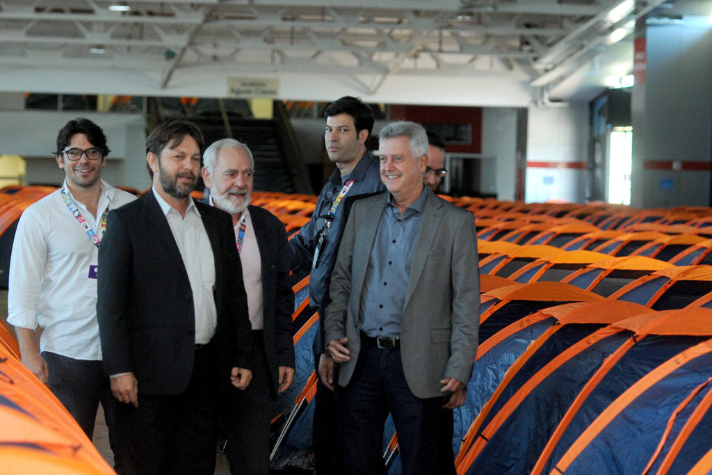 O governador Rodrigo Rollemberg e outros representantes do governo participaram de uma visita guiada nas instalações Campus Party Brasília.