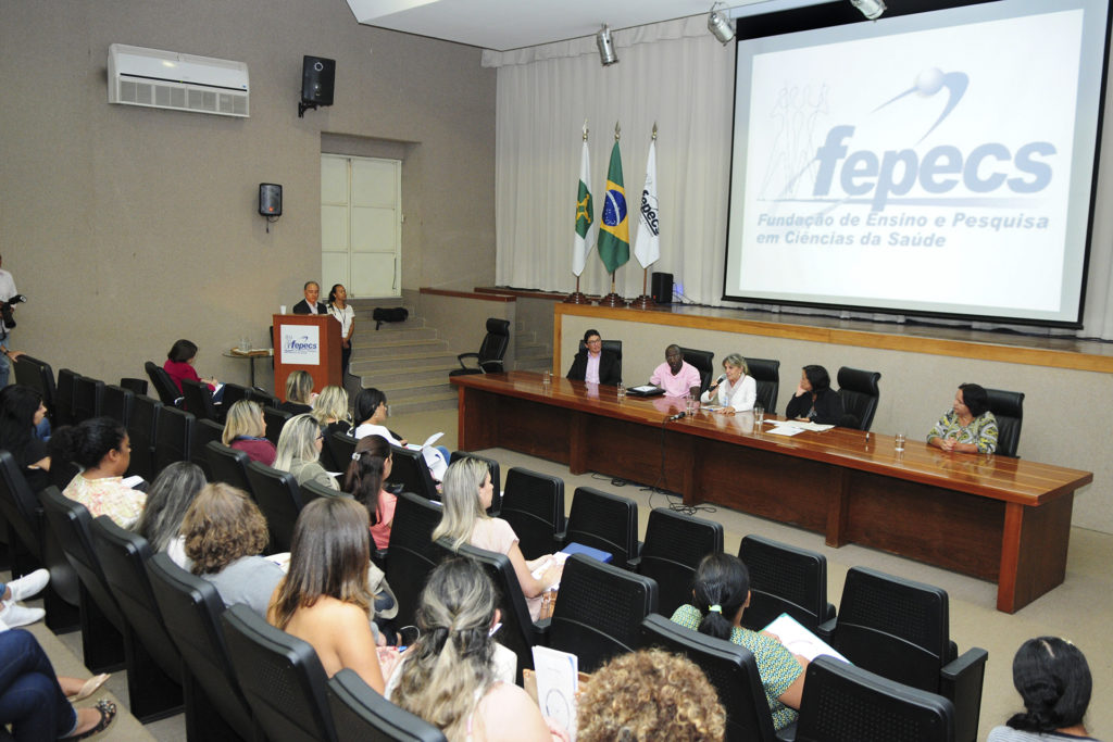 Na data da comemoração de um ano do Portal do Voluntariado do governo de Brasília, 206 profissionais voluntários da área de saúde foram acolhidos nesta quarta-feira (21). 