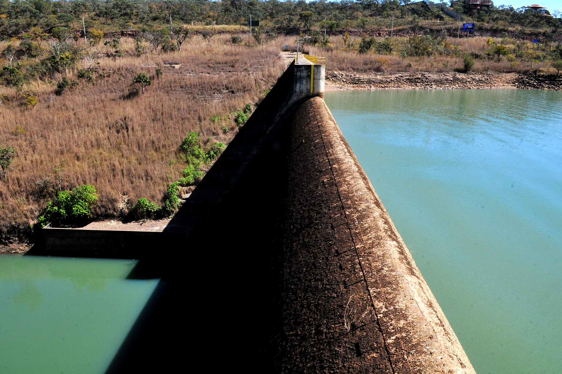 Com a ntervenção, o reservatório do Descoberto poderá receber até 250 litros de água por segundo