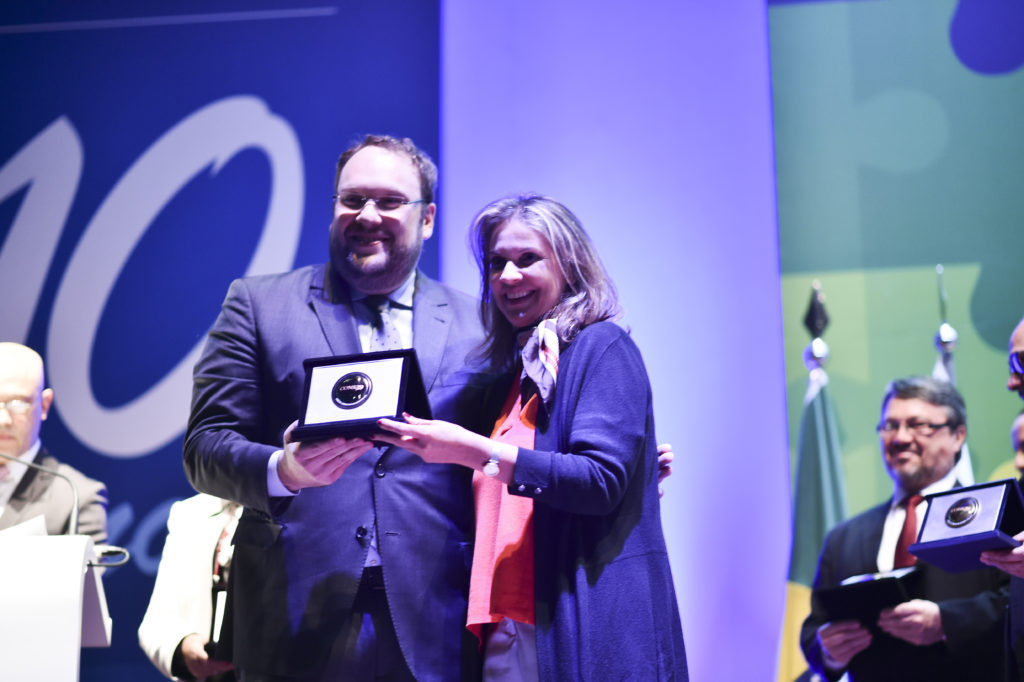 A secretária de Planejamento, Orçamento e Gestão, Leany Lemos, participou da entrega do Prêmio Mérito Consad de Gestão Pública.