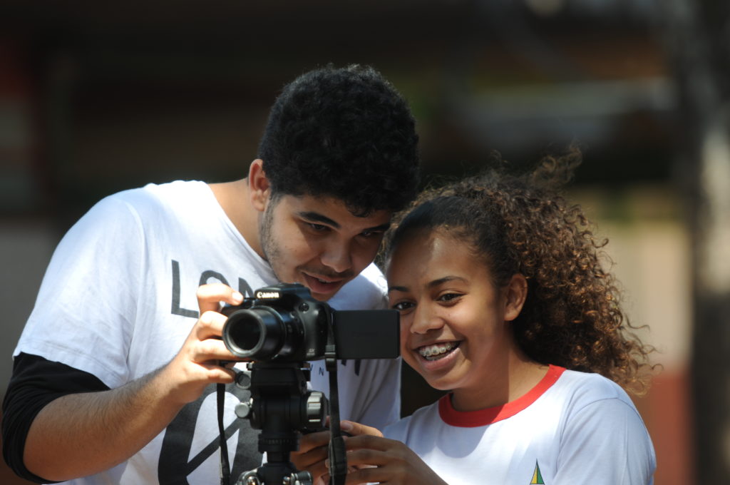 Curta Na Escola