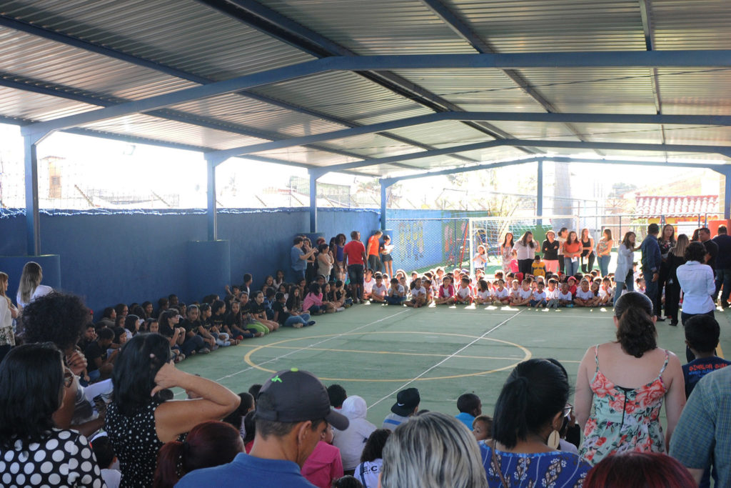 Inauguração da cobertura da quadra de esportes da Escola Classe 8, em Taguatinga Norte.