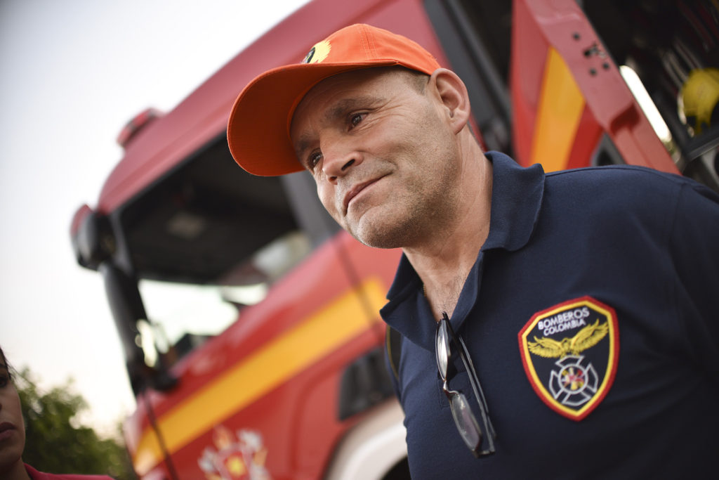 Arquimedes Mejia, comandante do Corpo de Bombeiros do município de La Unión, participou do resgate das vítimas do acidente com o avião da Chapecoense, em 2016, na Colômbia.