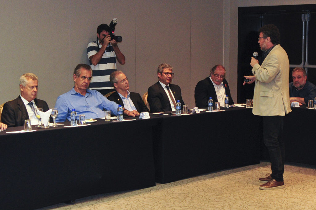 O gestor público colombiano Jorge Melguizo apresentou ao o governador Rodrigo Rollemberg, e representantes de entidades ligadas ao setor produtivo modelos aplicados em Medellín, na Colômbia. 