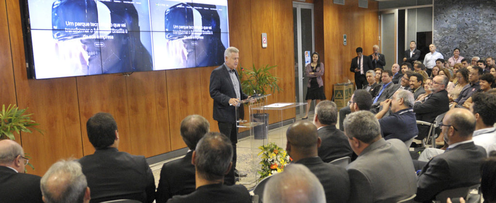 O governador Rollemberg participou da cerimônia e afirmou que ciência, tecnologia e inovação são áereas que vão deteminar o futuro de Brasília. Foto: Renato Araújo/Agência Brasília