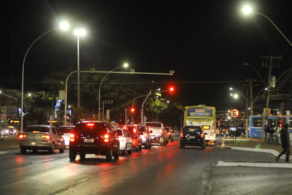 A avenida HÃ©lio Prates foi uma das vias que recebeu nova iluminaÃ§Ã£o.