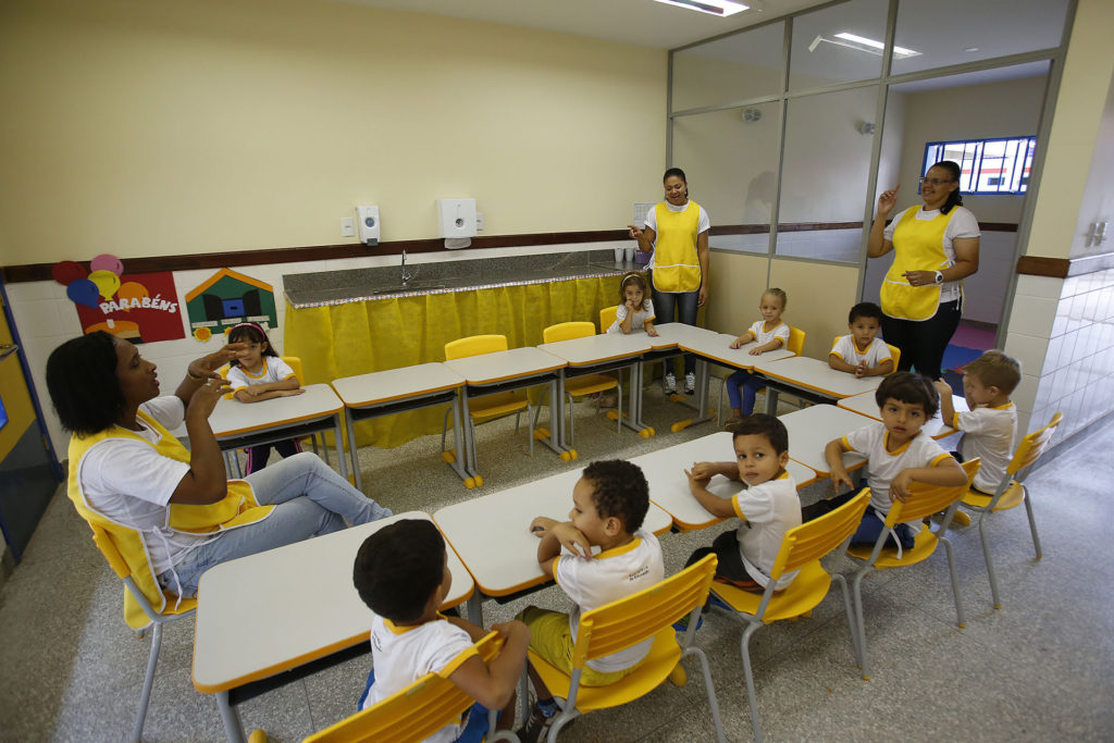100% das crianças com 4 e 5 anos que buscaram um lugar na rede pública de ensino tiveram suas vagas garantidas com a implementação de Centros de Educação de Primeira Infância