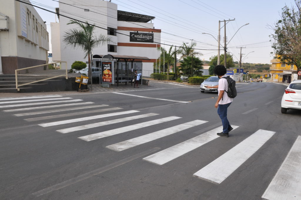 Detran revitaliza 167 faixas de pedestres no fim de semana – Agência  Brasília