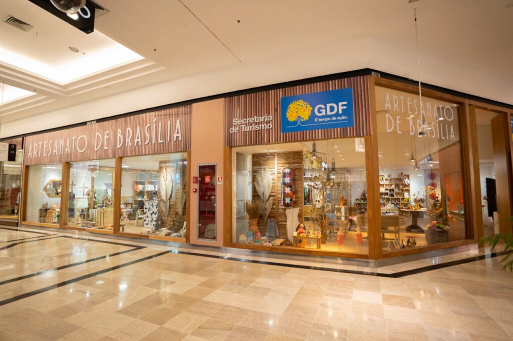 Dirigentes de turismo de todo o país visitam loja Artesanato Brasília – Agência  Brasília