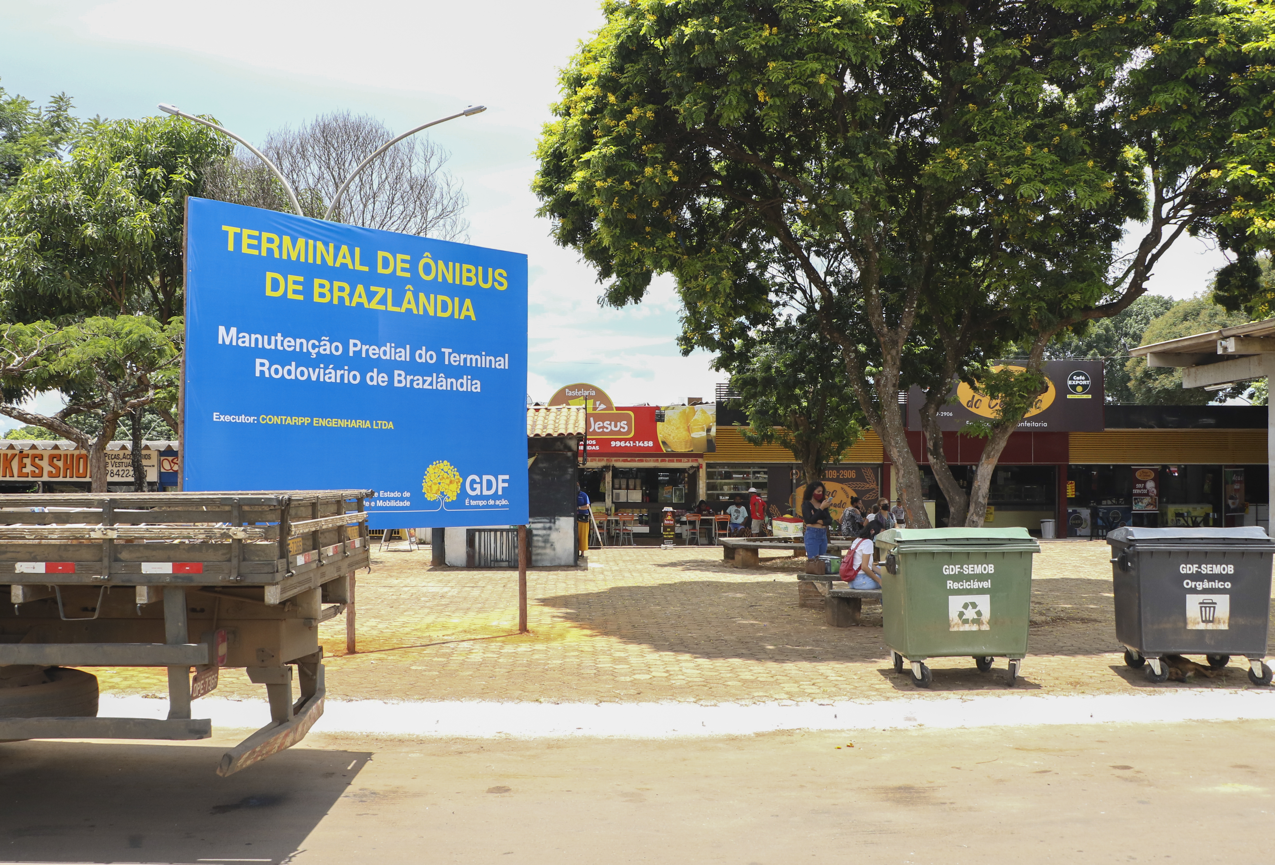 Feira Central de Brazlândia é entregue, e Canal do Rodeador será recuperado  – Secretaria de Estado de Governo do Distrito Federal