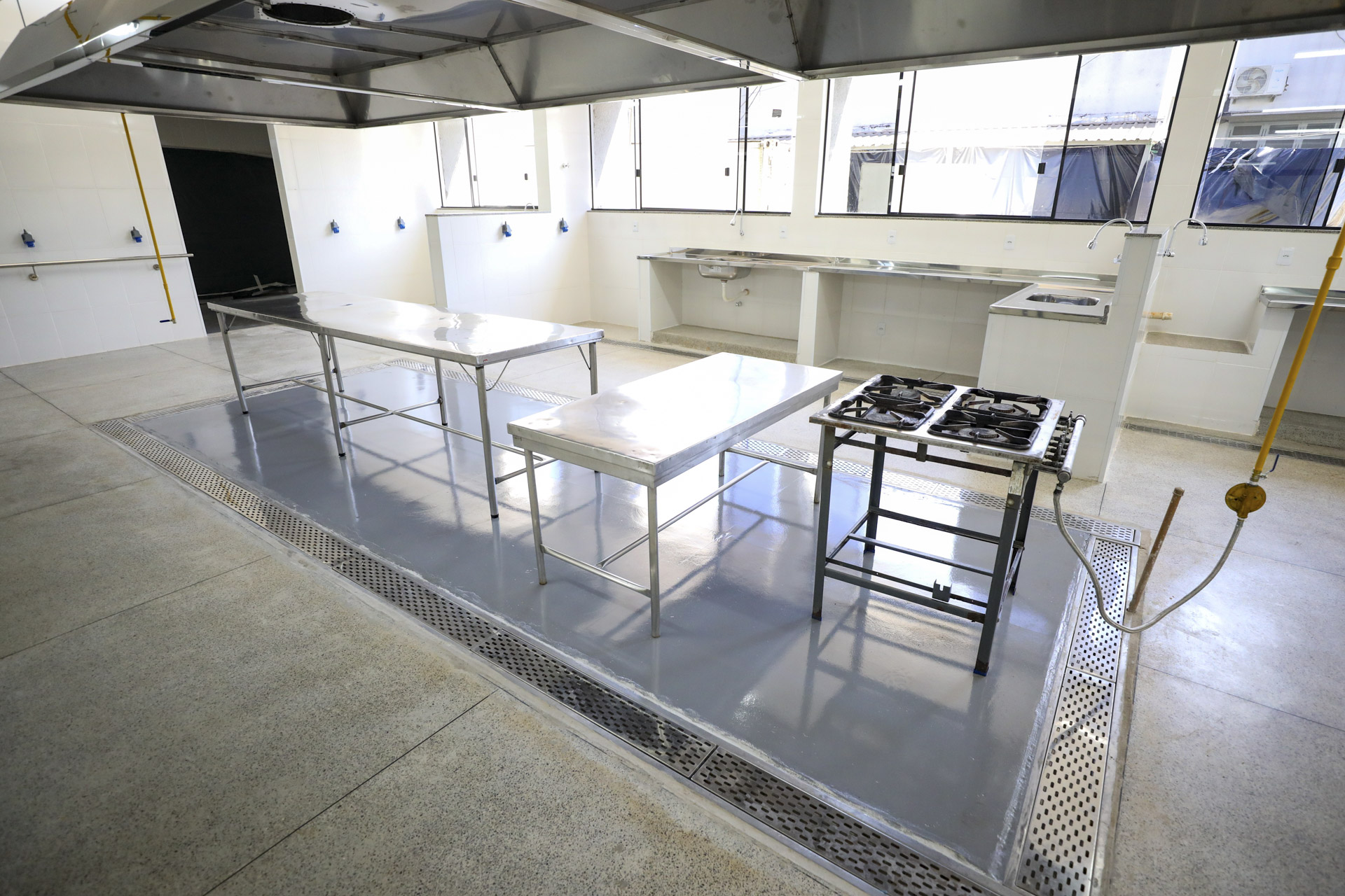 Inaugurada reforma da cozinha do Hospital Regional de Ceilândia