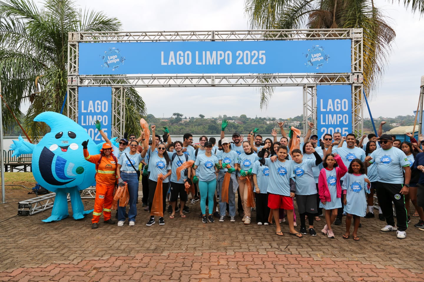 Dia Mundial da Limpeza retira 250 kg de resíduos do Lago Paranoá