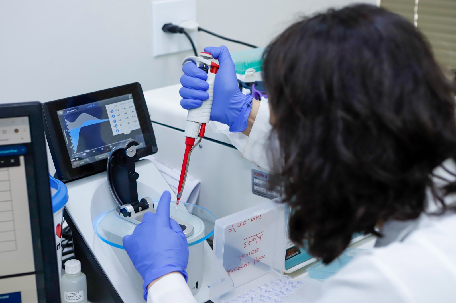 Laboratório de Citogenética celebra 30 anos com emissão de 10 mil laudos