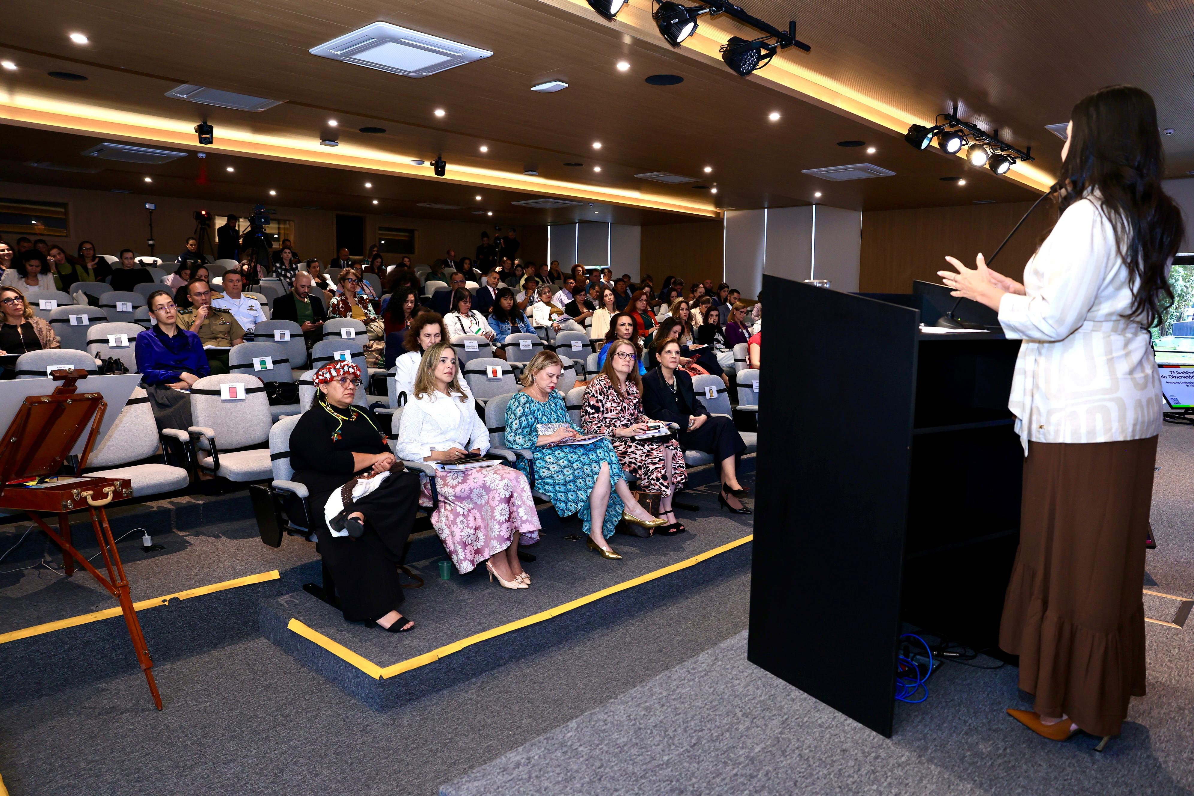 Painel destaca empregabilidade como caminho para prevenir violência doméstica no DF