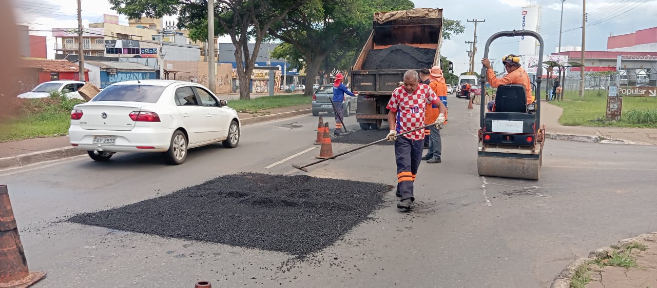 Ceilândia recebe mais de 20 toneladas de massa asfáltica
