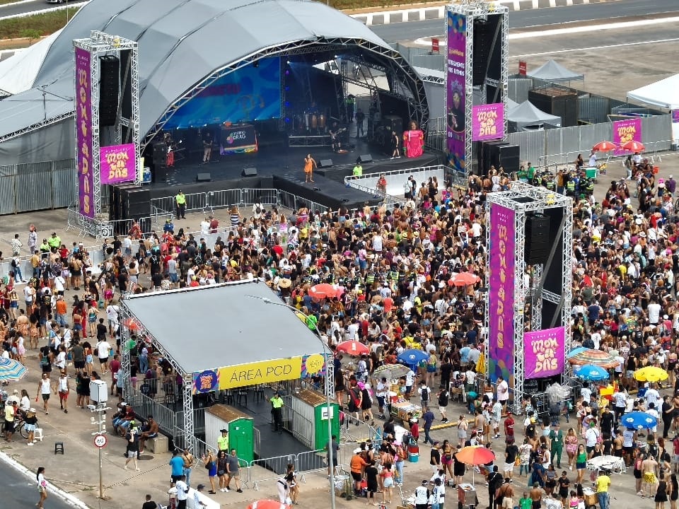 Foliões tiveram um domingo de Carnaval com segurança e tranquilidade