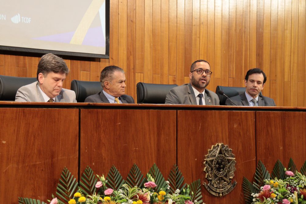 Seminário sobre controle externo reúne servidores, autoridades e especialistas