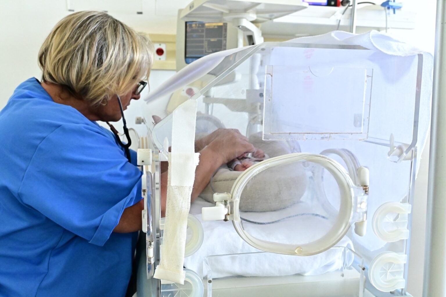 Curso prepara profissionais da saúde dedicados ao cuidado materno-infantil