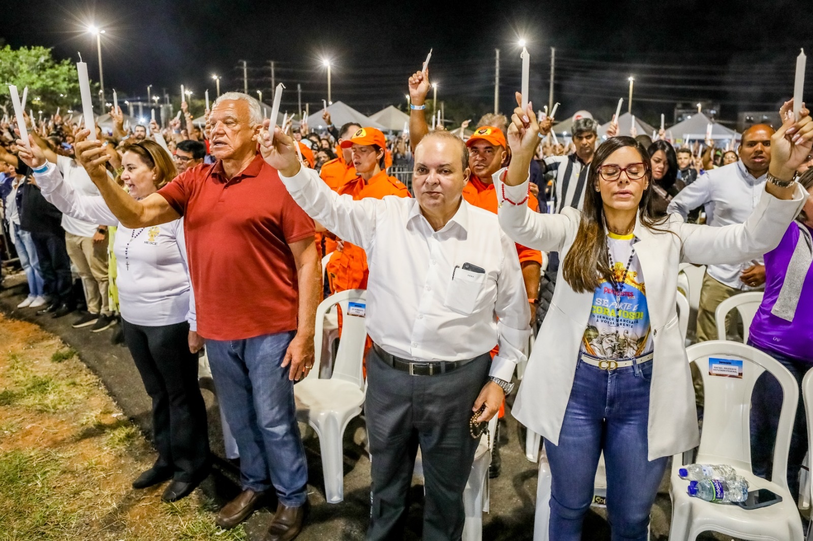 Fiéis comemoram o Espírito Santo em festa de Pentecostes no Taguaparque