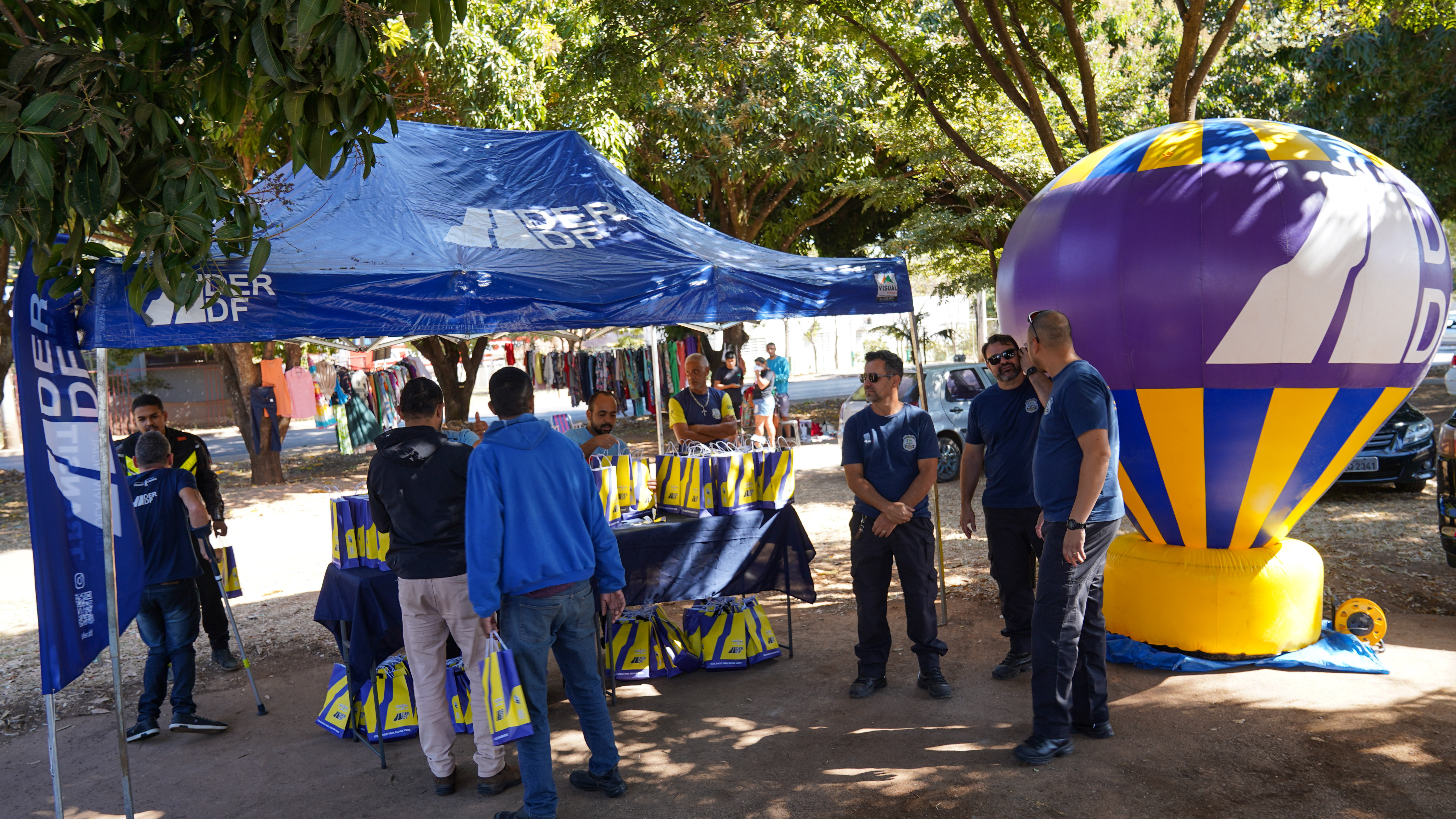 Transitolândia promove ação educativa para motofretistas