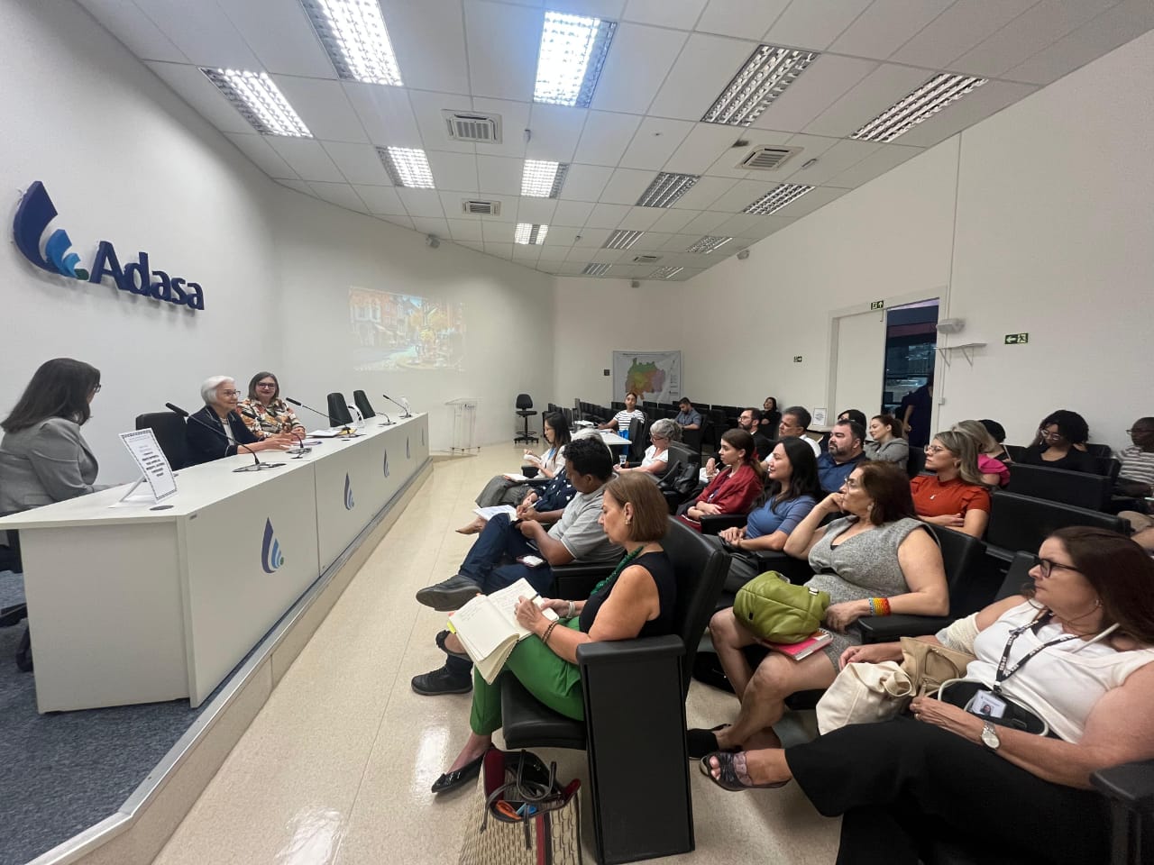 Comitê para Apoio a Migrantes, Refugiados e Apátridas é inaugurado no DF