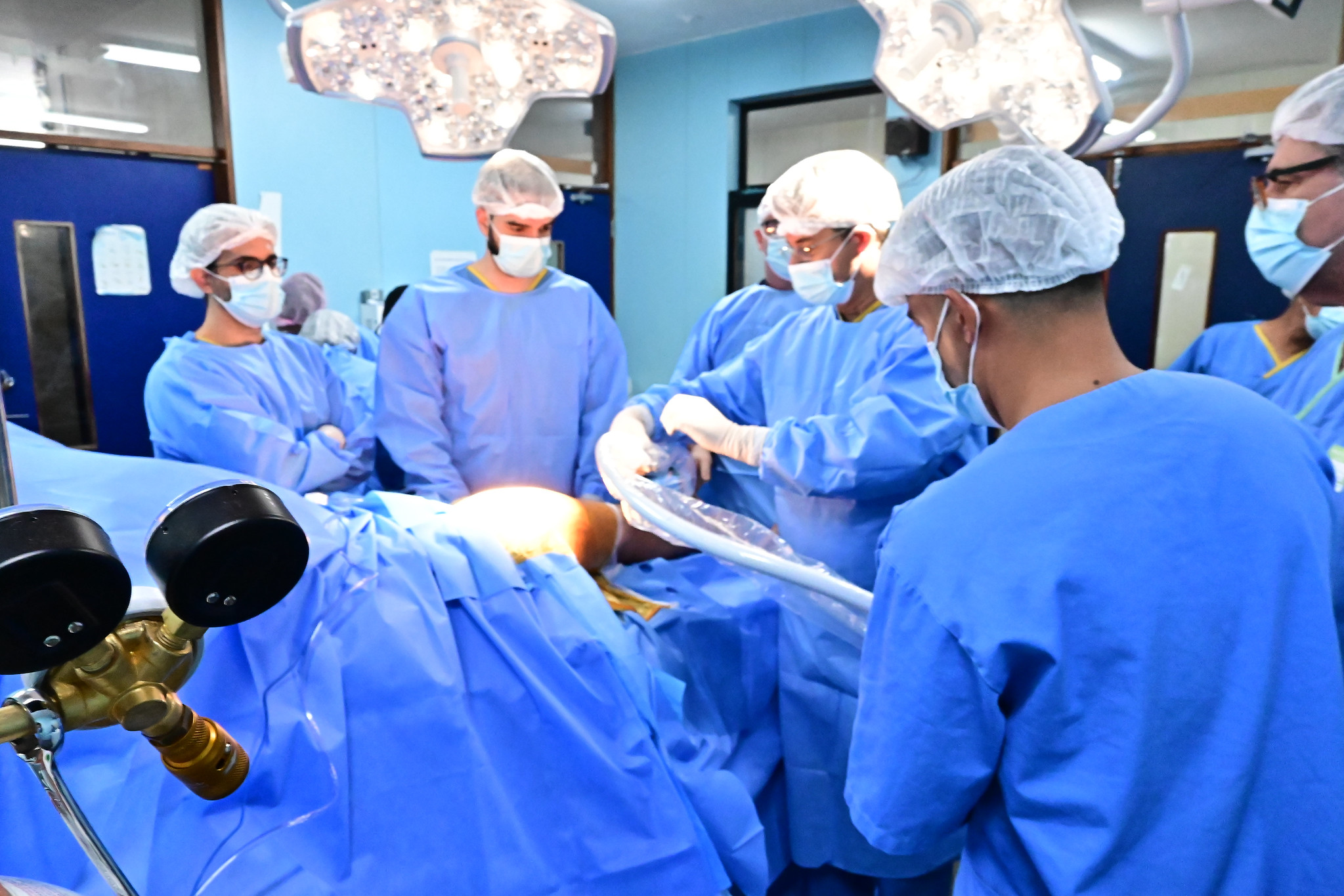 Aberta seleção para 10 áreas da saúde com salários de até R$ 15 mil