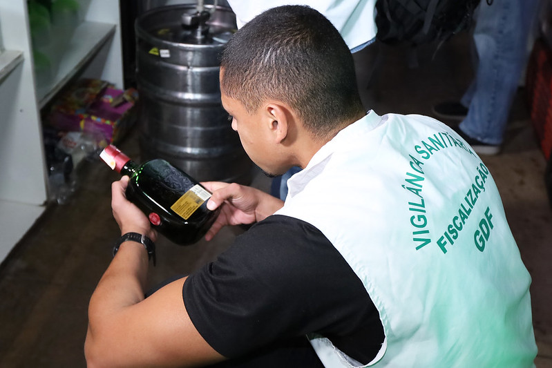 Vigilância Sanitária localiza laboratório clandestino de bebidas em Sobradinho dos Melos durante operação integrada
