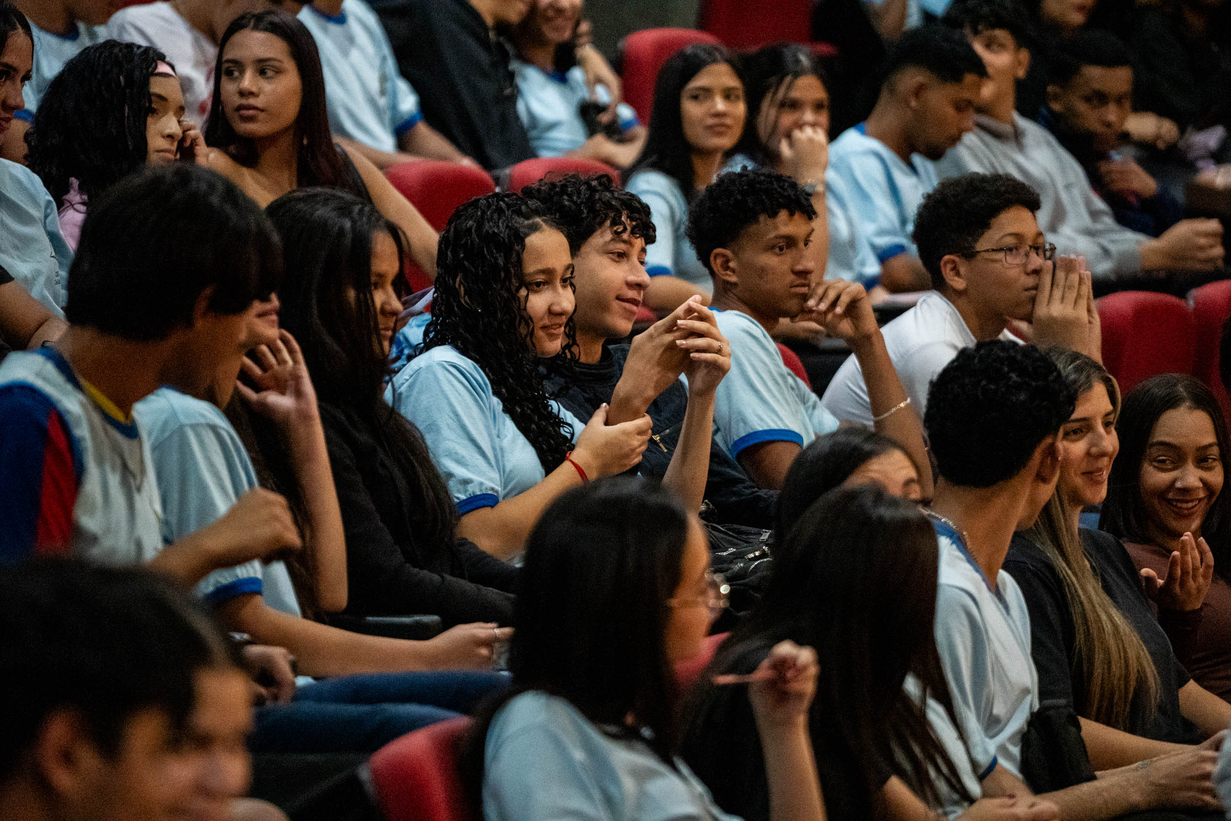 Estudantes de Ceilândia participam de encontro sobre violência contra a mulher