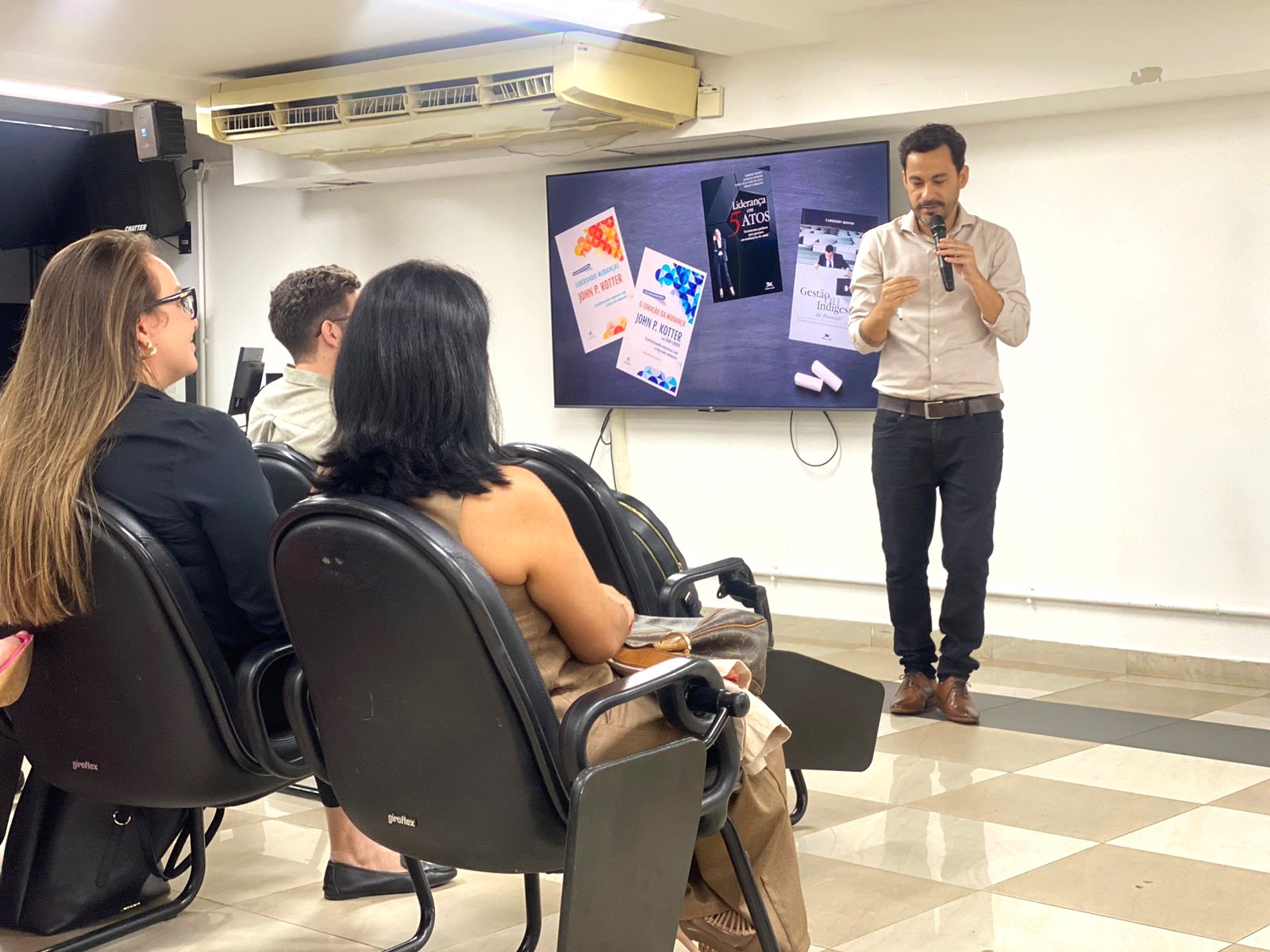 Treinamento prepara gestores das UPAs para liderar mudanças organizacionais