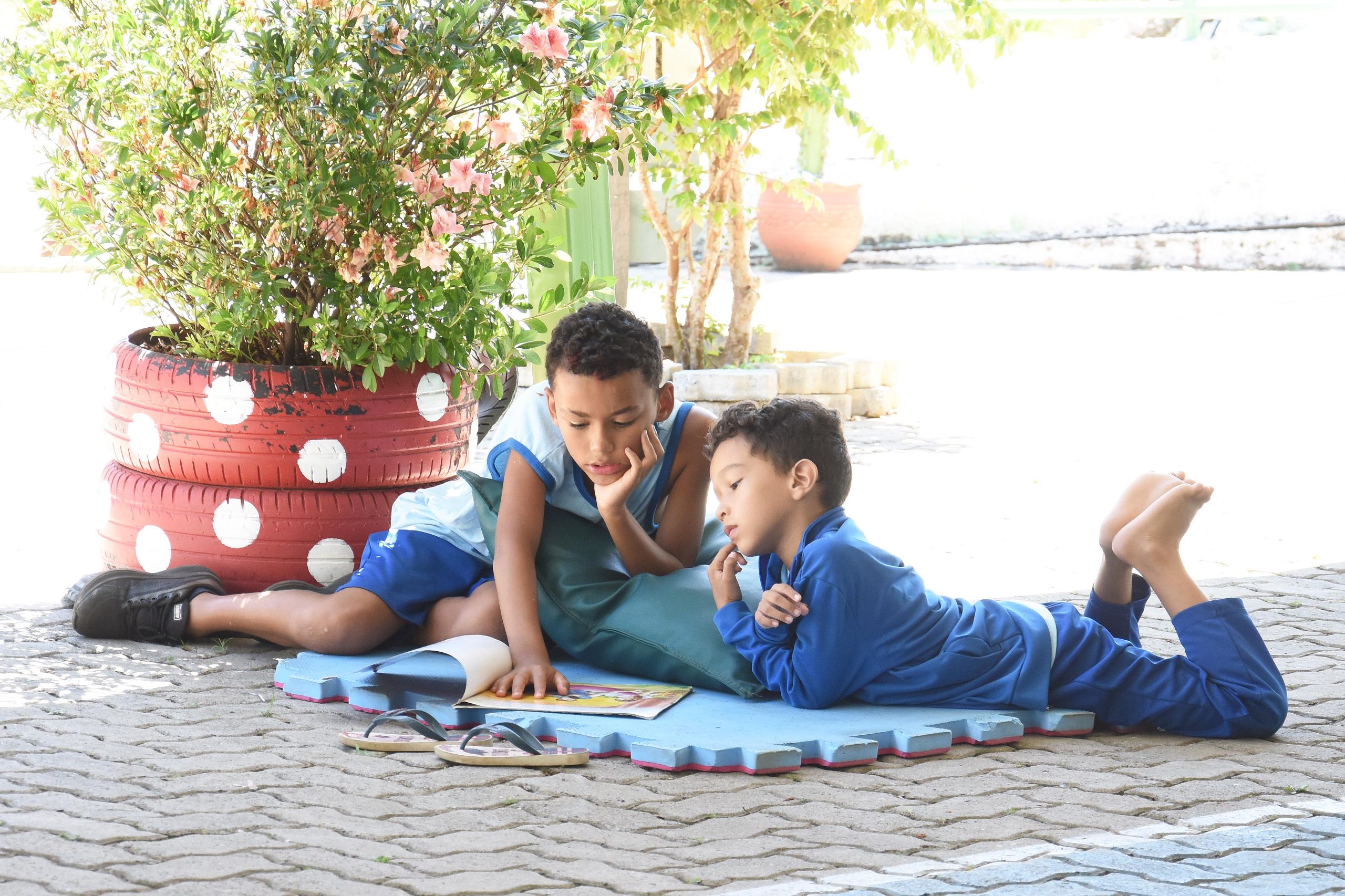 Projeto de escola pública do Riacho Fundo incentiva a leitura