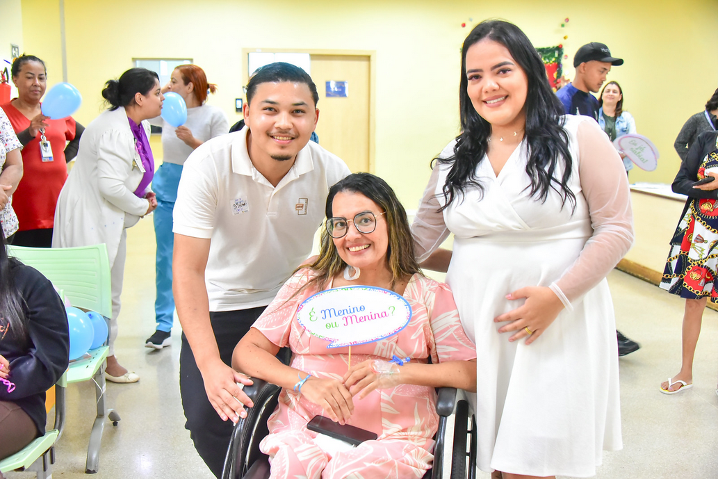 Equipe do Hospital Regional de Santa Maria realiza sonho de avó em cuidados paliativos