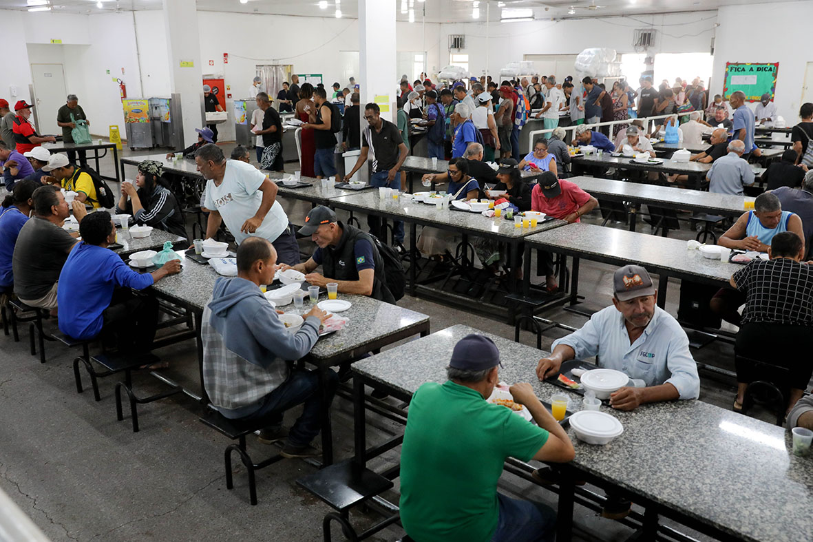 Refeições gratuitas: restaurantes comunitários reforçam segurança alimentar para pessoas em situação de vulnerabilidade no DF