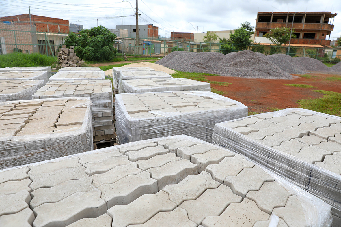 GDF leva pavimentação com bloquetes a ruas da Estrutural