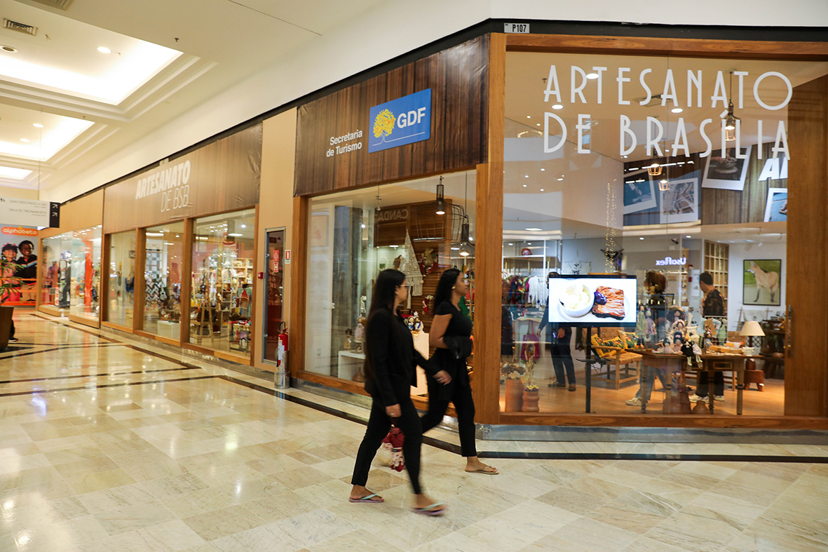 Lojas Artesanato de Brasília oferecem presentes de Natal criativos e com a cara do Quadradinho