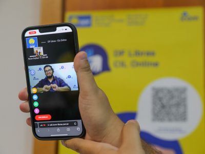 Atendimento online em Libras do GDF já atendeu mais de 4 mil pessoas