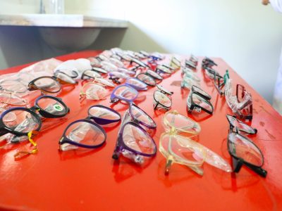 Por ano, mais de 2 mil alunos da rede pública são atendidos com exames e óculos gratuitos